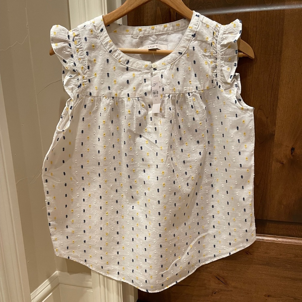 Loft sleeveless Dotted top Sz S     NWT